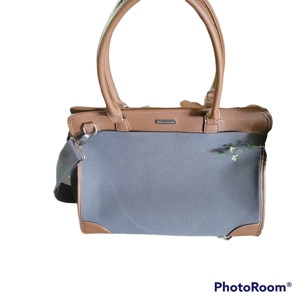 LITTLE UNICORN Manifest Weekender Diaper Bag- Gray
